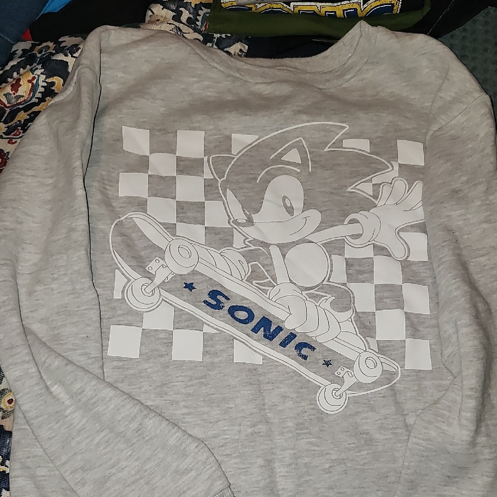 Sonic the Hedgehog Gray Sweatshirt